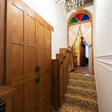 Beyoglu'nun Kalbinde Yueksek Tavanli 아파트 이스탄불